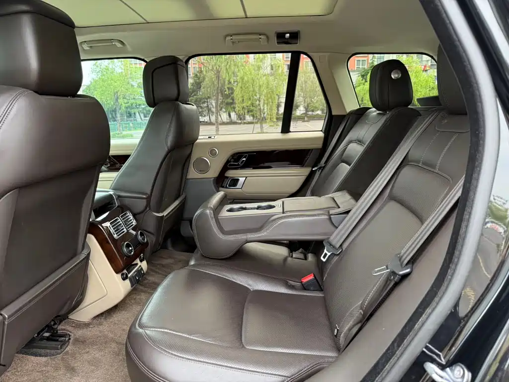 Land Rover Range Rover 2021 — фото 16