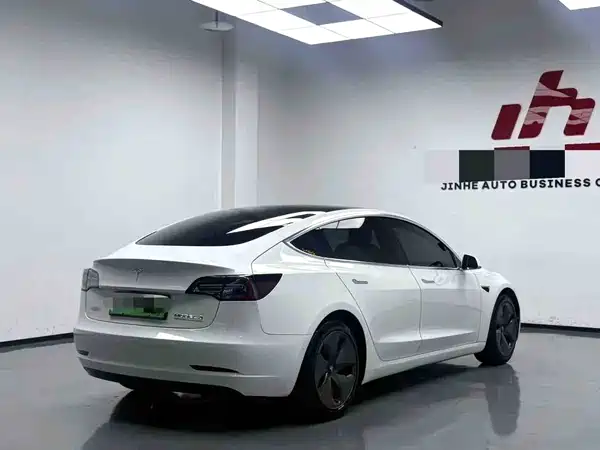 Tesla Model 3 2020