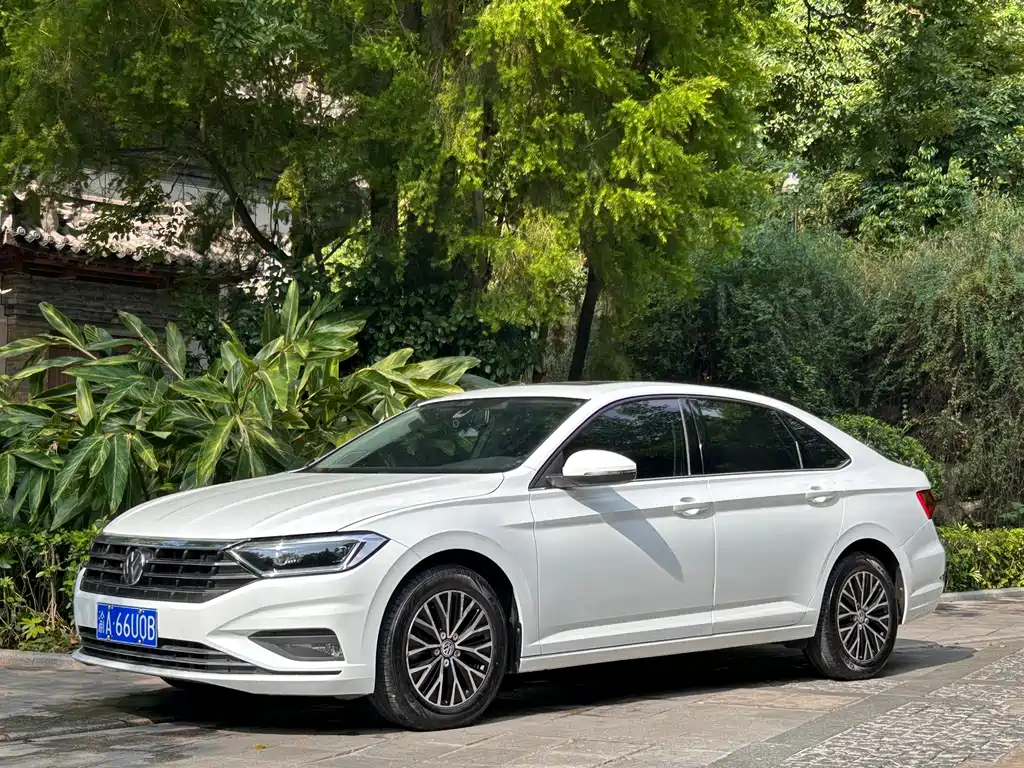Volkswagen Sagitar 2019
