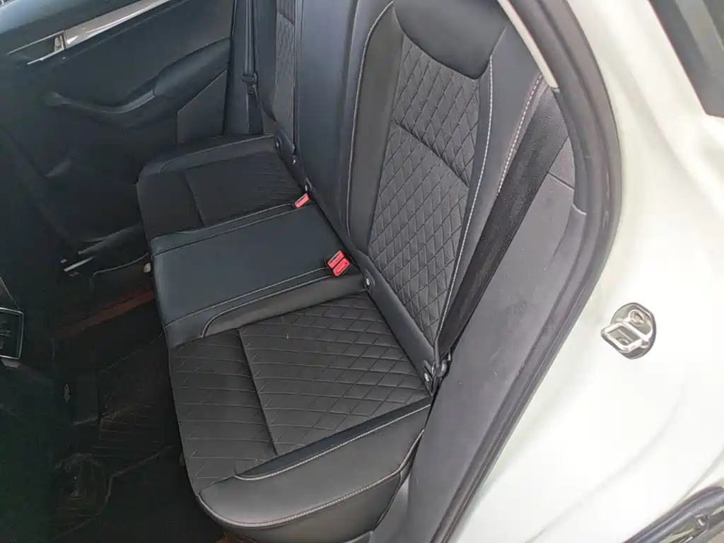 Skoda Korok 2019 — фото 17