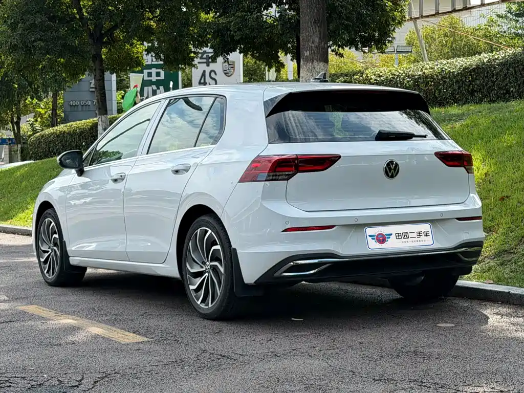 Volkswagen Golf 2023