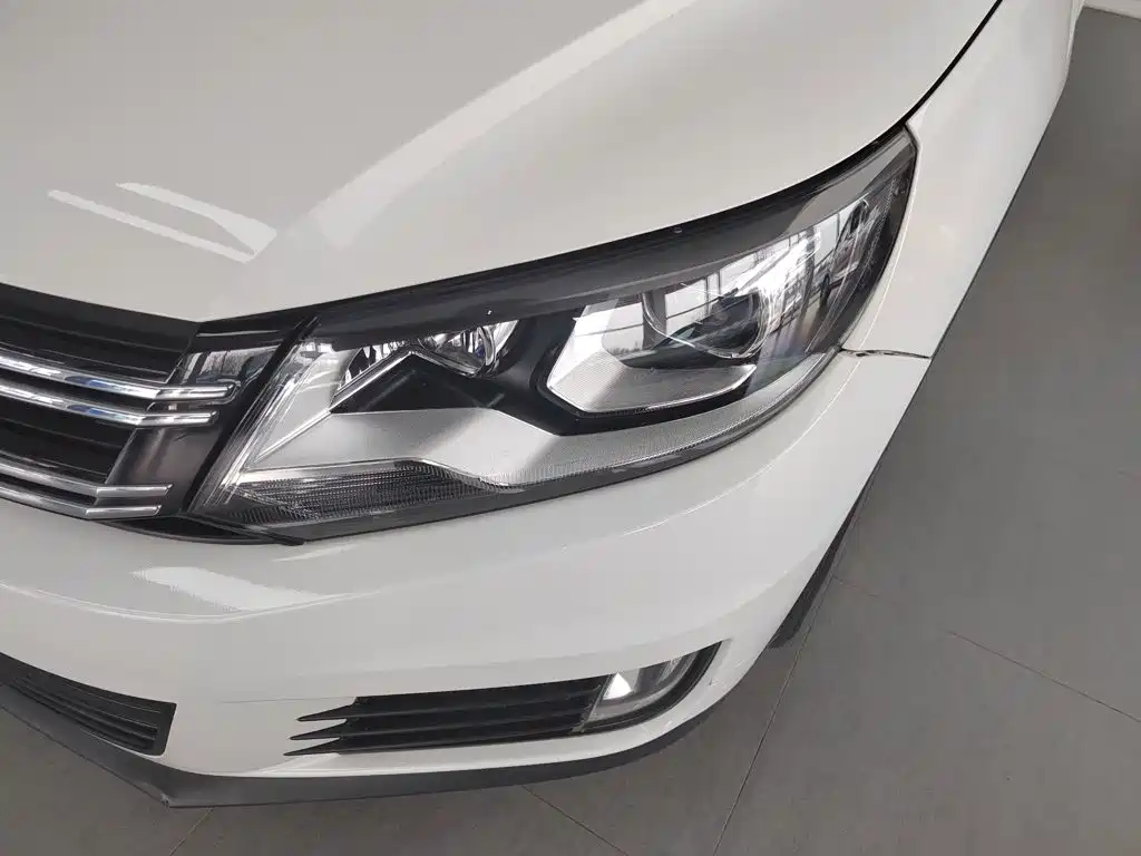 Volkswagen Tiguan 2019 — фото 18
