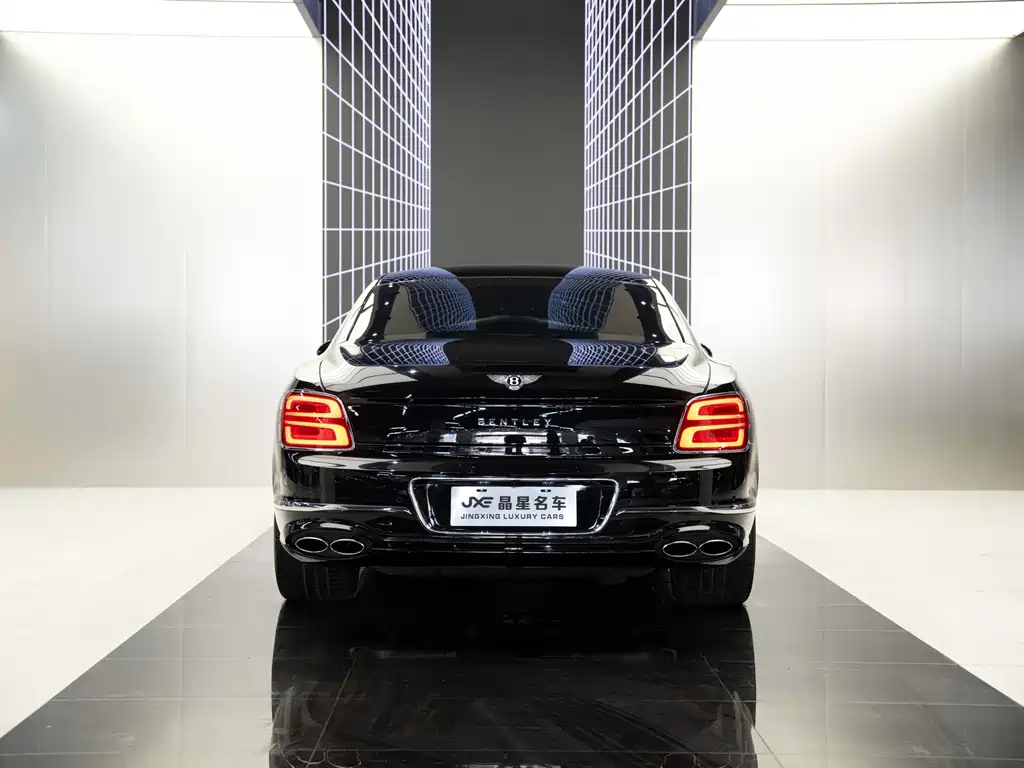 Bentley Flying Spur 2021 — фото 13