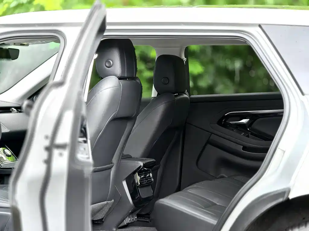 Land Rover Range Rover Evoque 2024 — фото 21