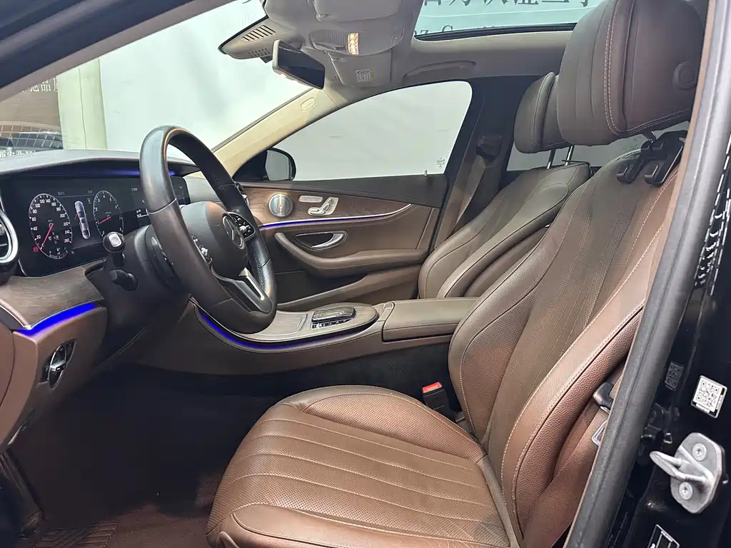 Mercedes-Benz E-Class 2020 — фото 13