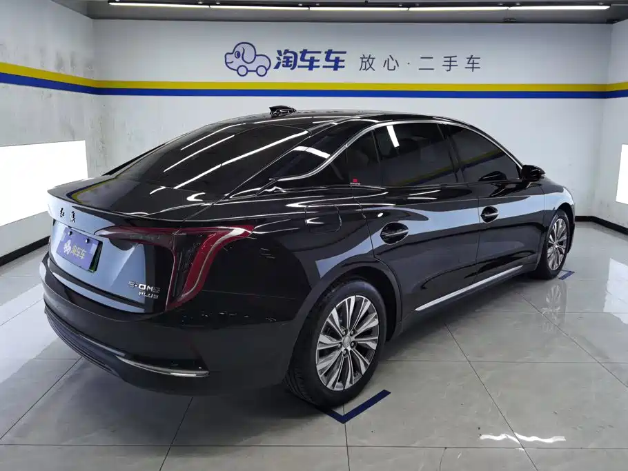 Hongqi E-QM5 2025 — фото 3