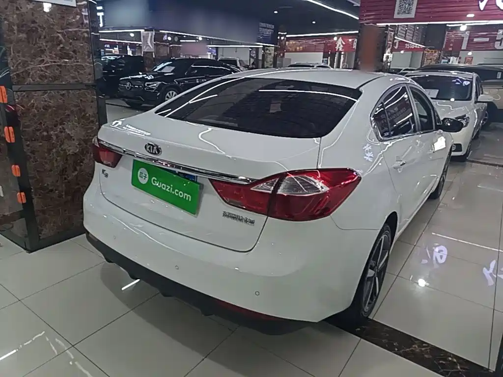 Kia K3 2016