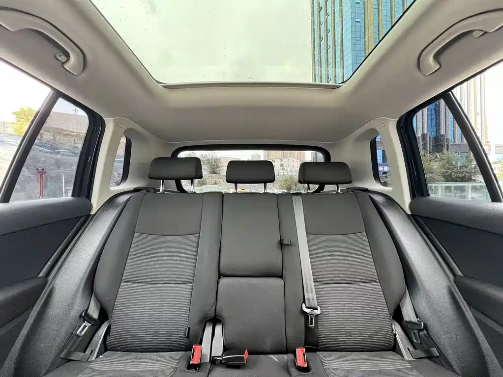 Volkswagen Tiguan 2018 — фото 13