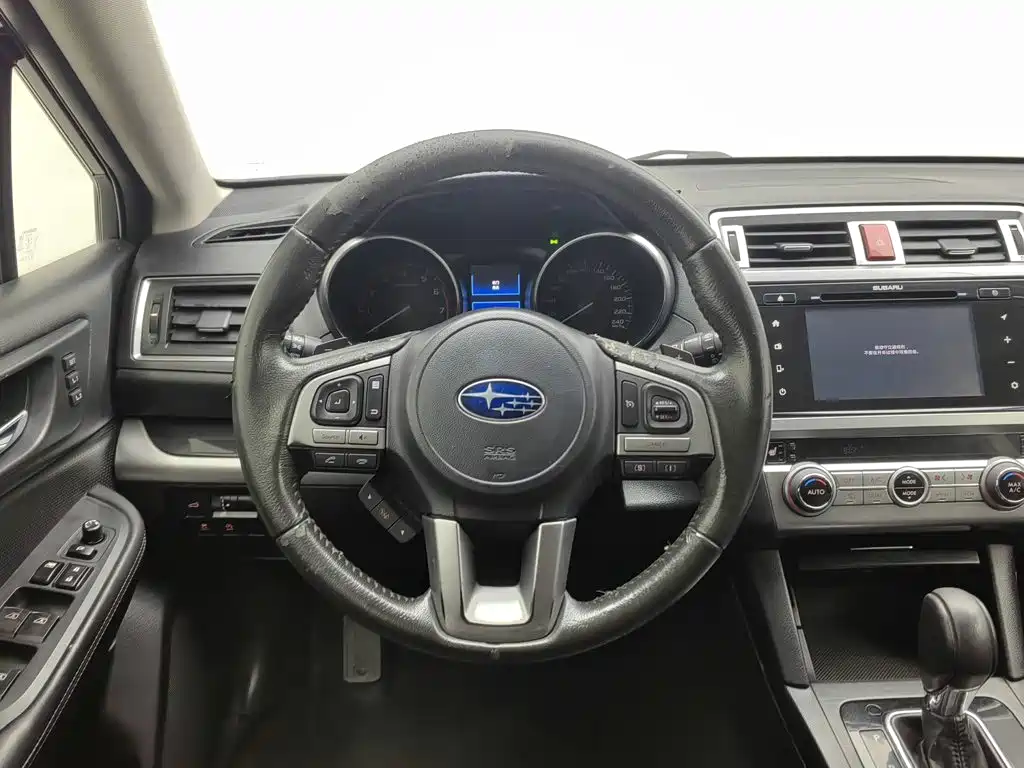 Subaru Outback 2015 — фото 11