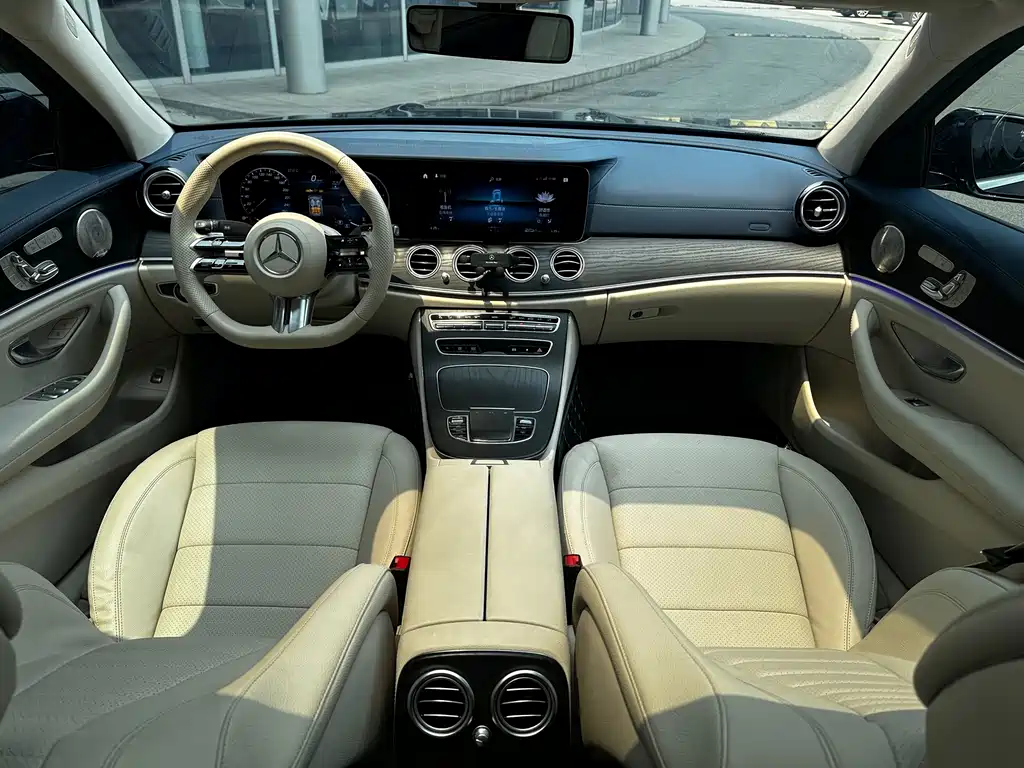 Mercedes-Benz E-Class 2023 — фото 4