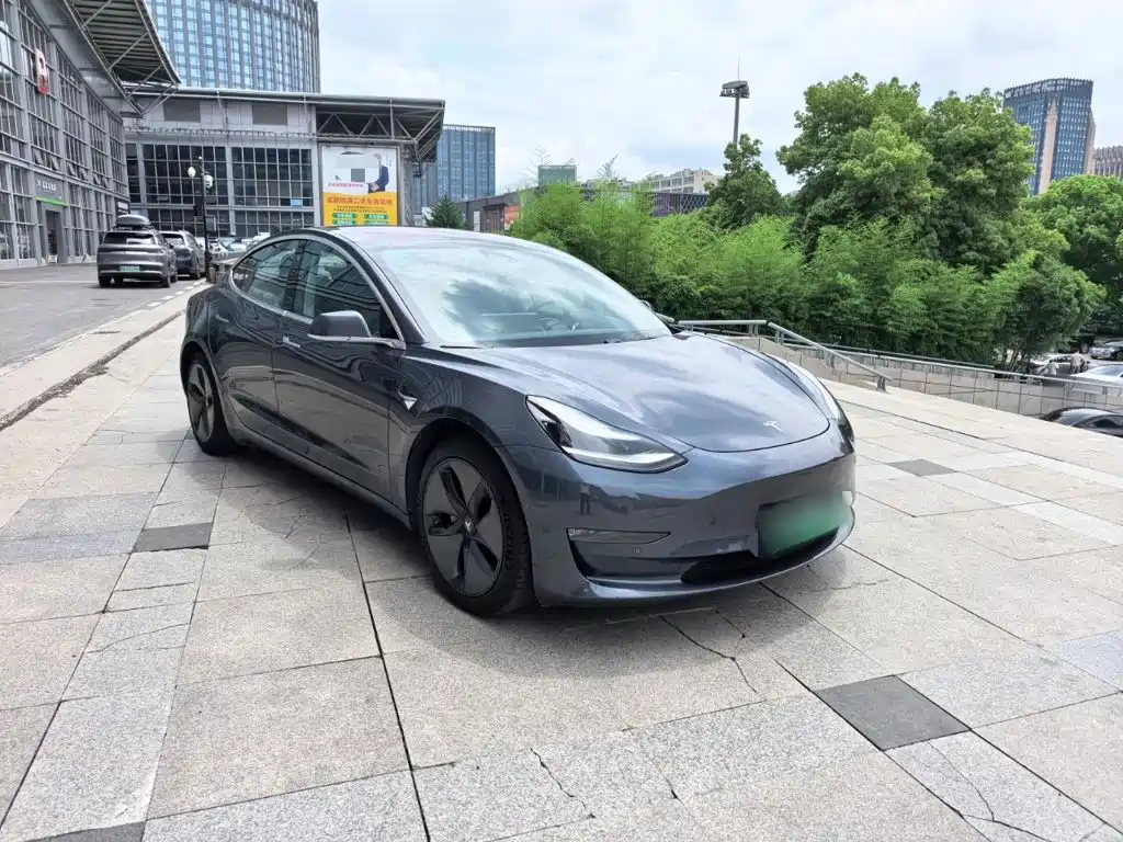 Tesla Model 3 2019 — фото 15