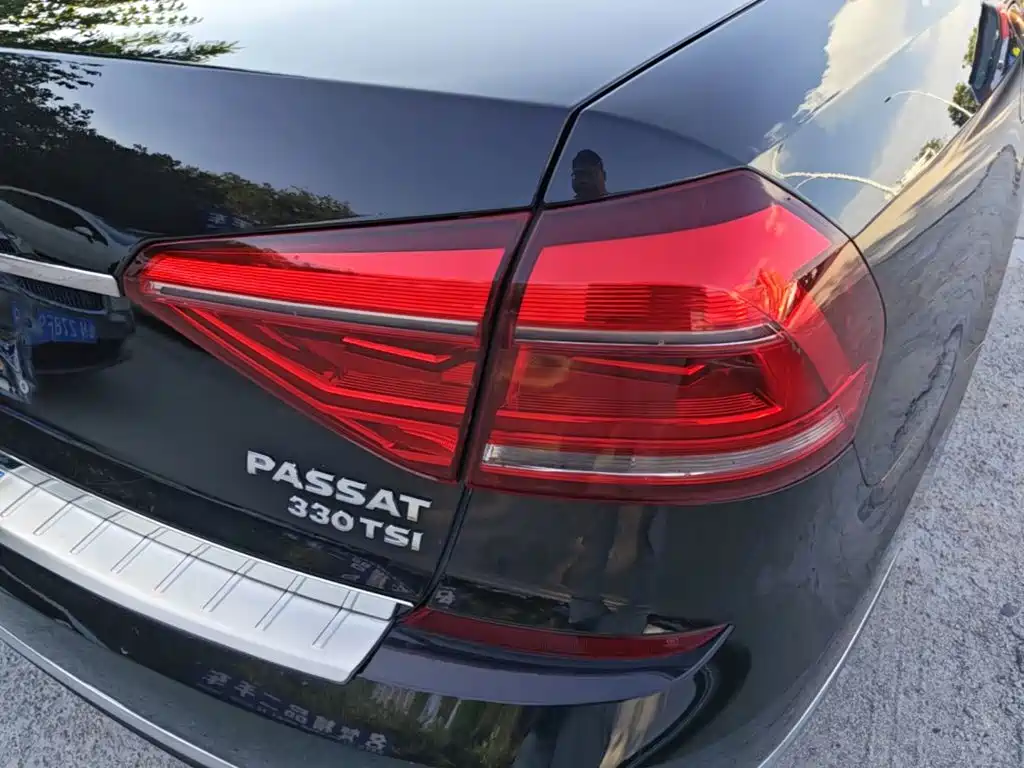 Volkswagen Passat 2018 — фото 8
