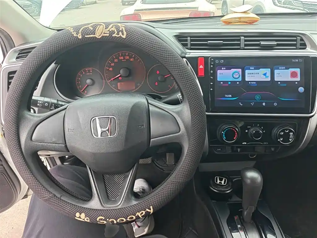 Honda City 2016 — фото 10