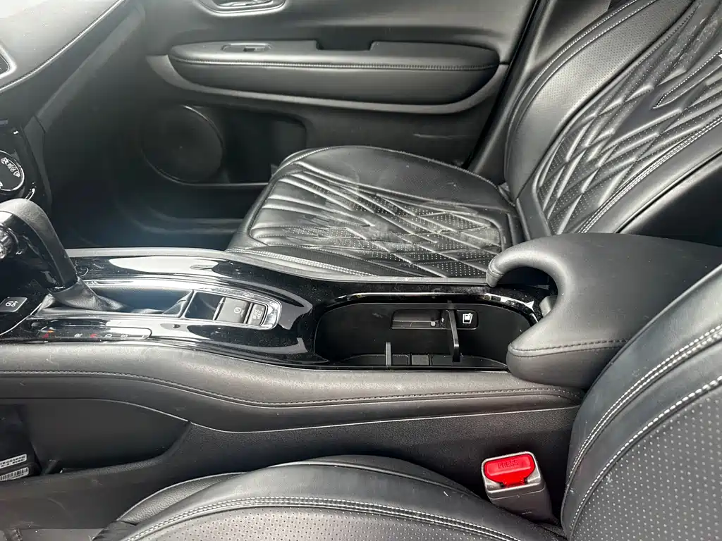 Honda Vezel 2022 — фото 10