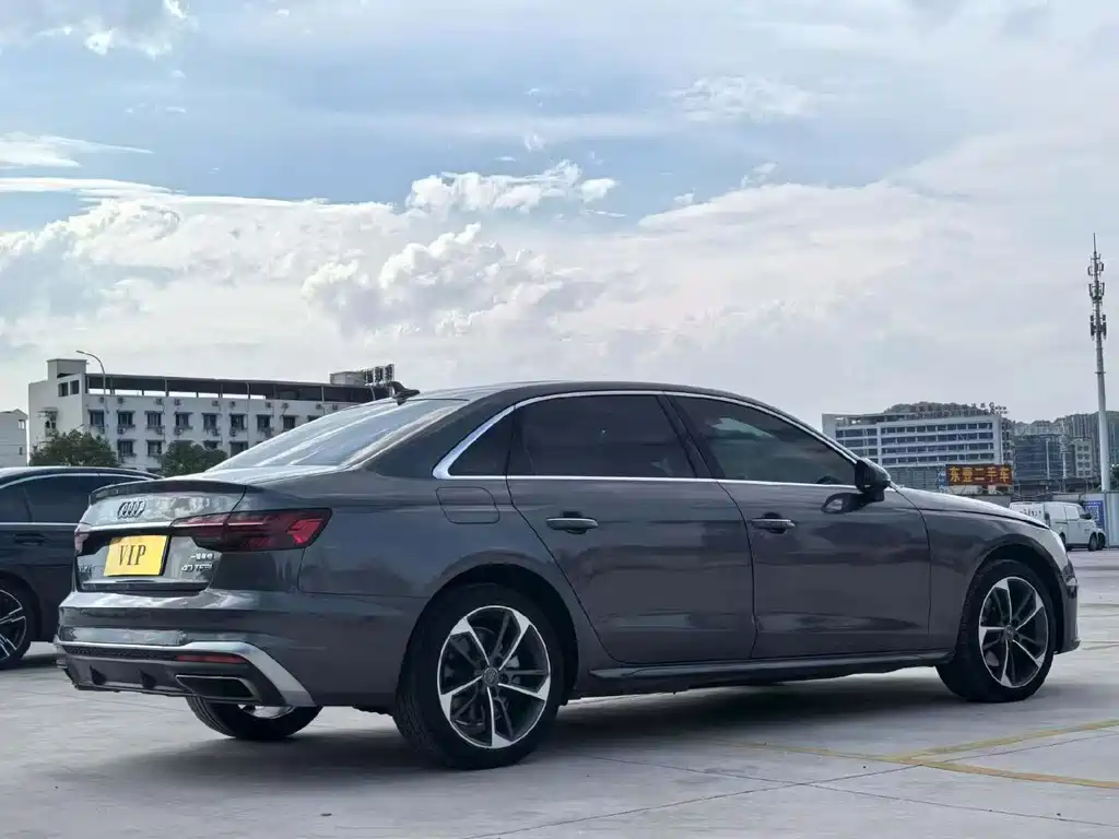 Audi A4L 2021 — фото 9