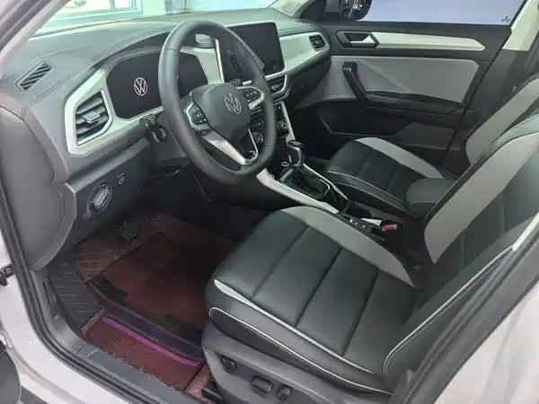 Volkswagen T-Roc 2024