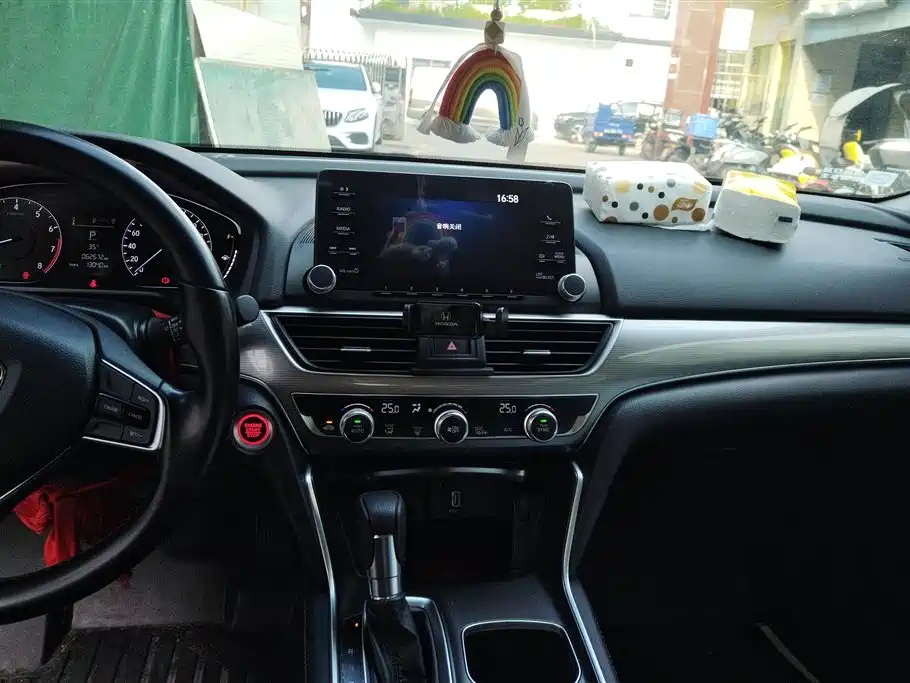 Honda Accord 2021 — фото 13