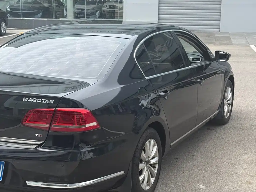 Volkswagen Magotan 2015