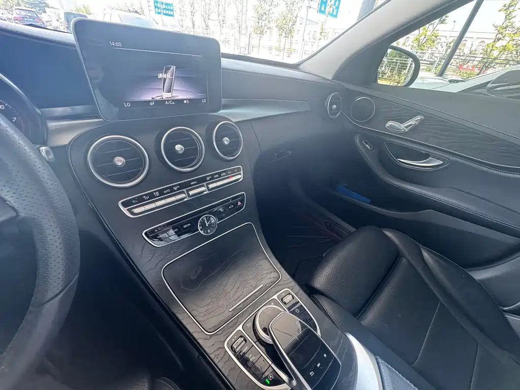 Mercedes-Benz C-Class 2018 — фото 16