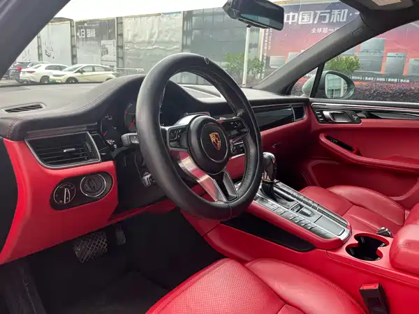 Porsche Macan 2014