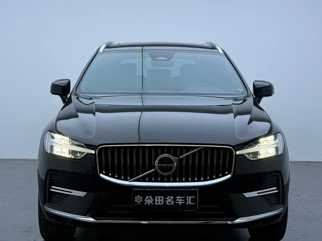 Volvo XC60 2023 — фото 2
