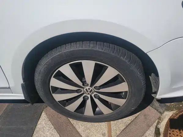 Volkswagen Sagitar 2018