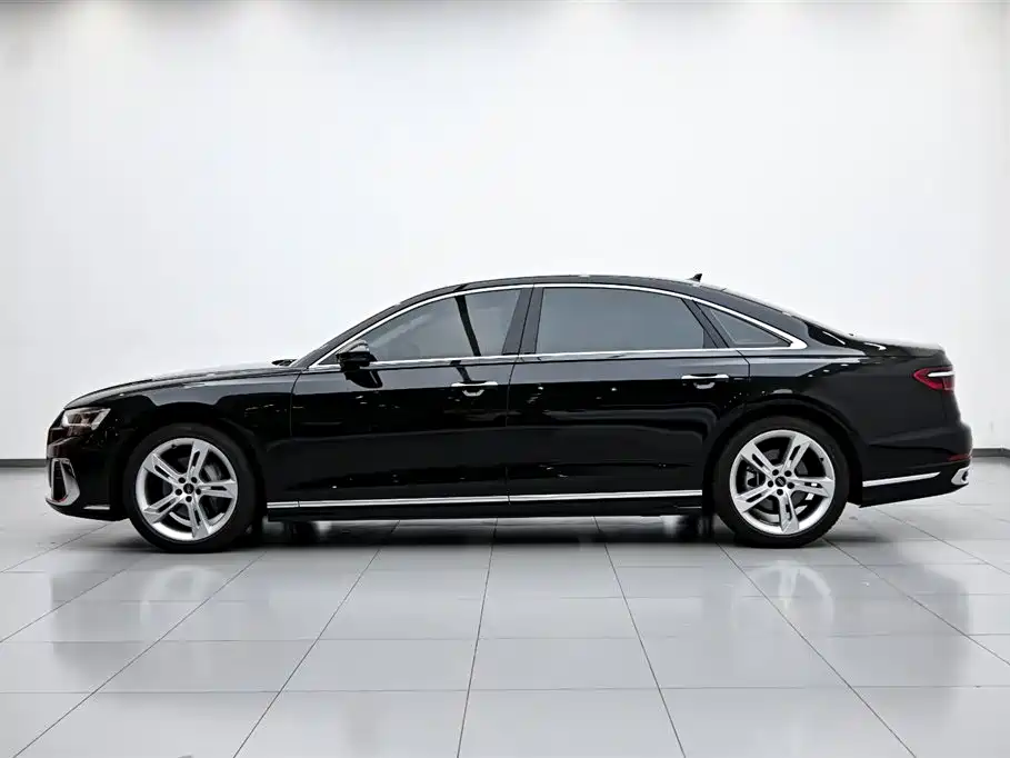 Audi A8 2023