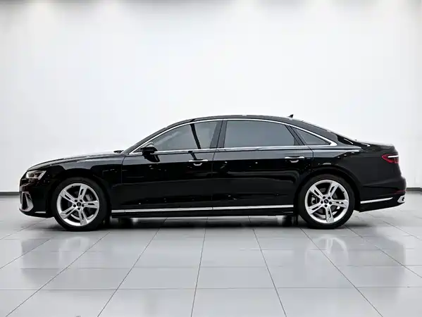 Audi A8 2023