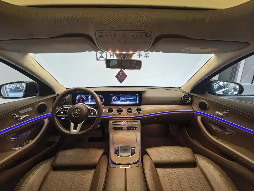 Mercedes-Benz E-Class 2020 — фото 14