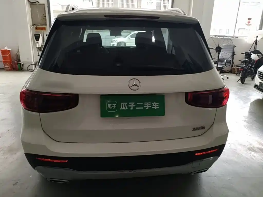 Mercedes-Benz GLB 2025