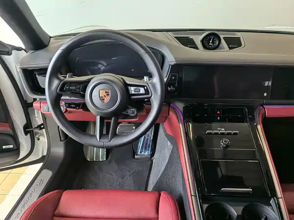 Porsche Panamera 2024