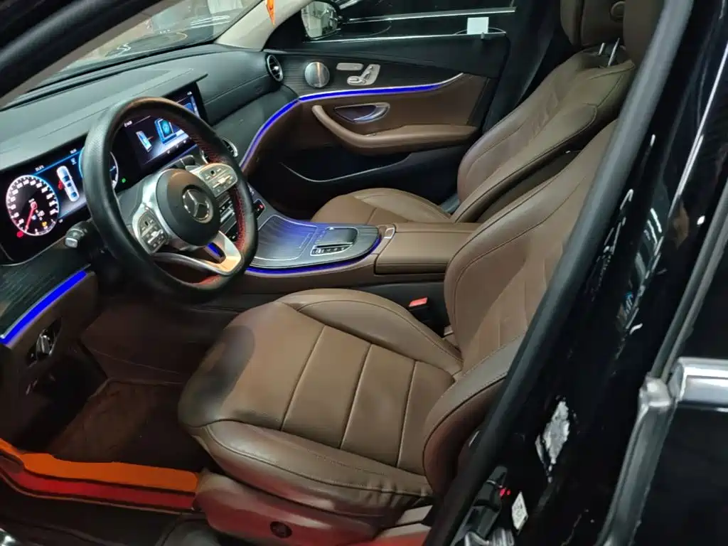 Mercedes-Benz E-Class 2020 — фото 15