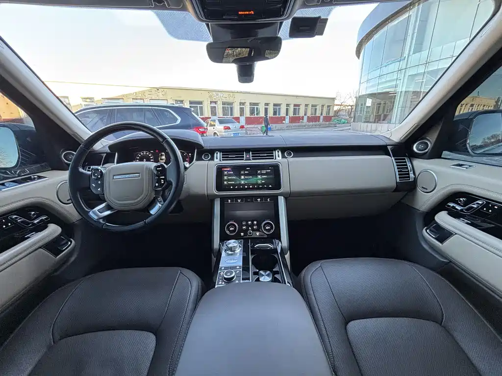 Land Rover Range Rover 2018 — фото 11