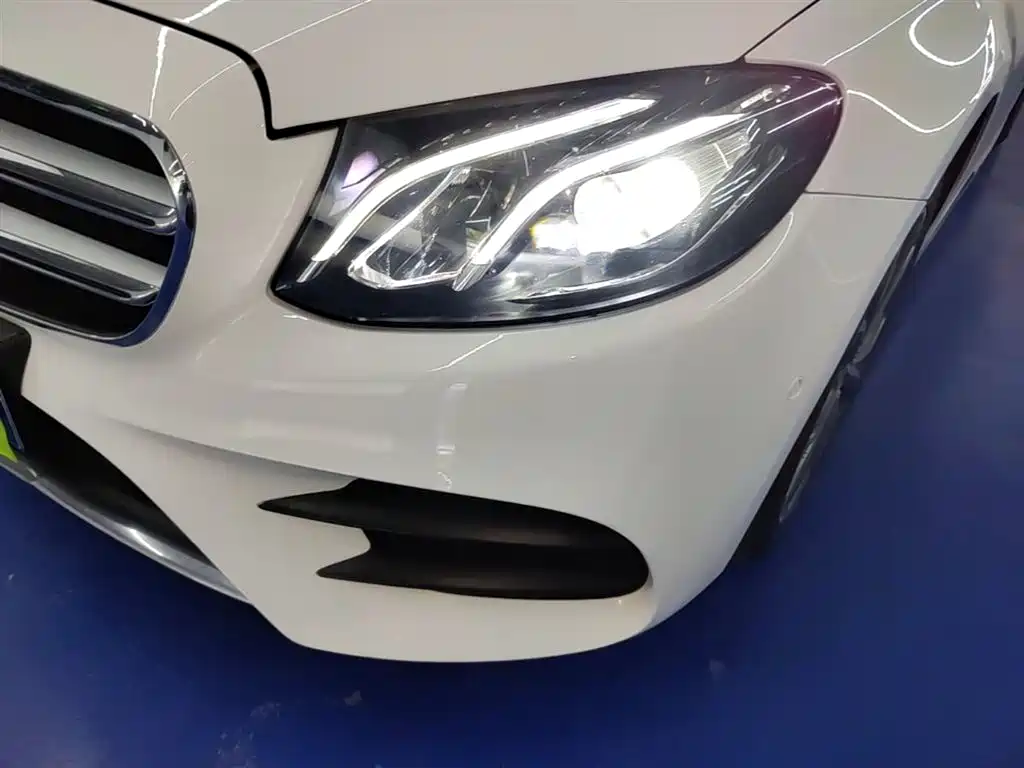 Mercedes-Benz E-Class 2020 — фото 23