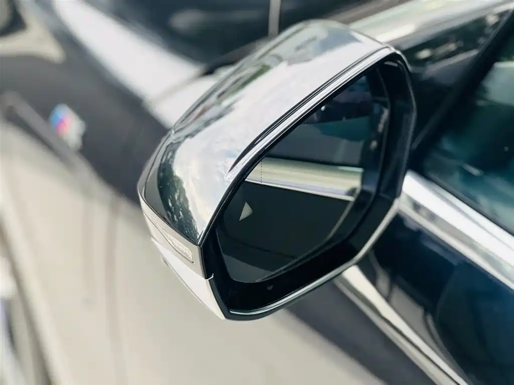 BMW i7 — фото 8