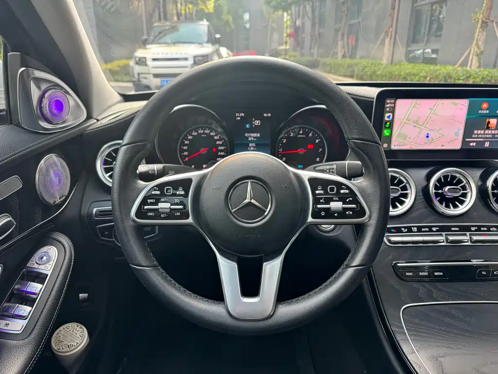 Mercedes-Benz C-Class 2019 — фото 16