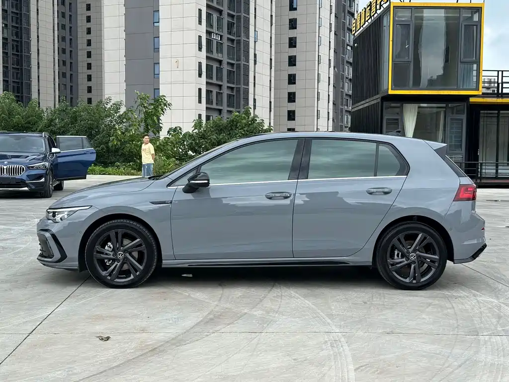 Volkswagen Golf 2022