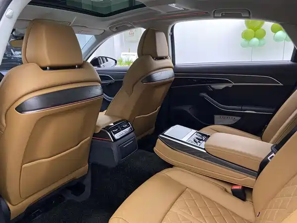 Audi A8 2023