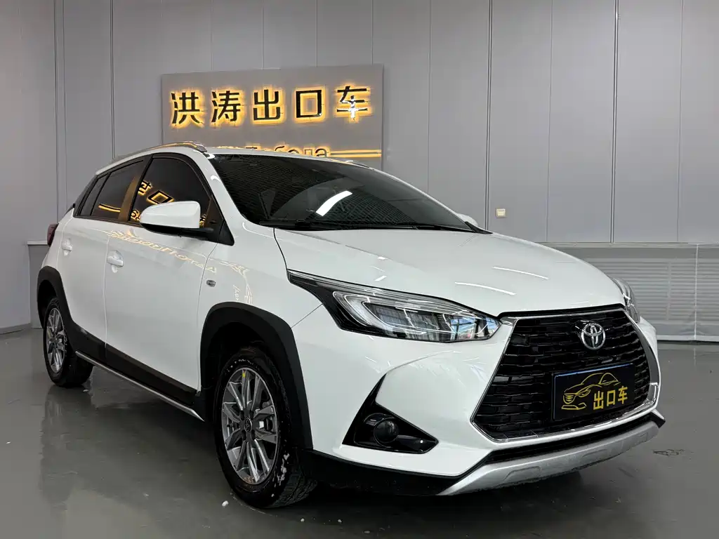Toyota Yaris L 2022 — фото 16