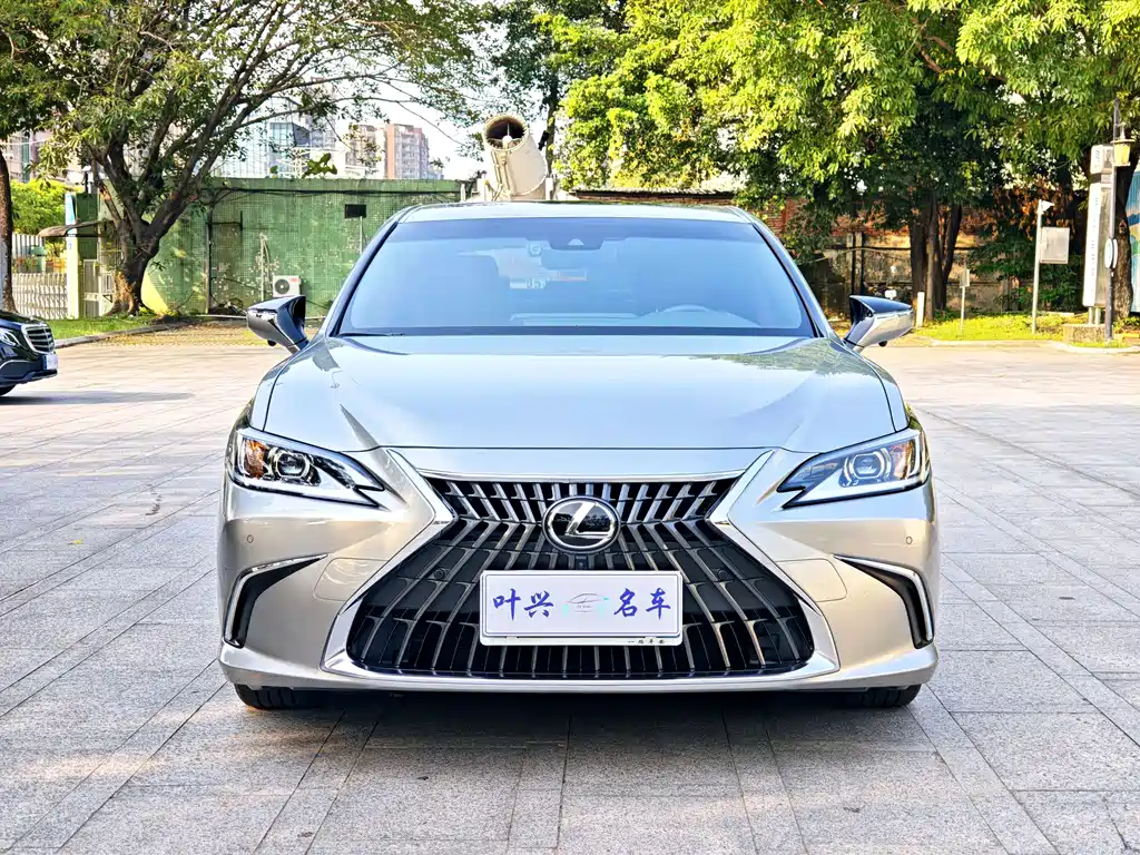 Lexus ES 2024 — фото 2