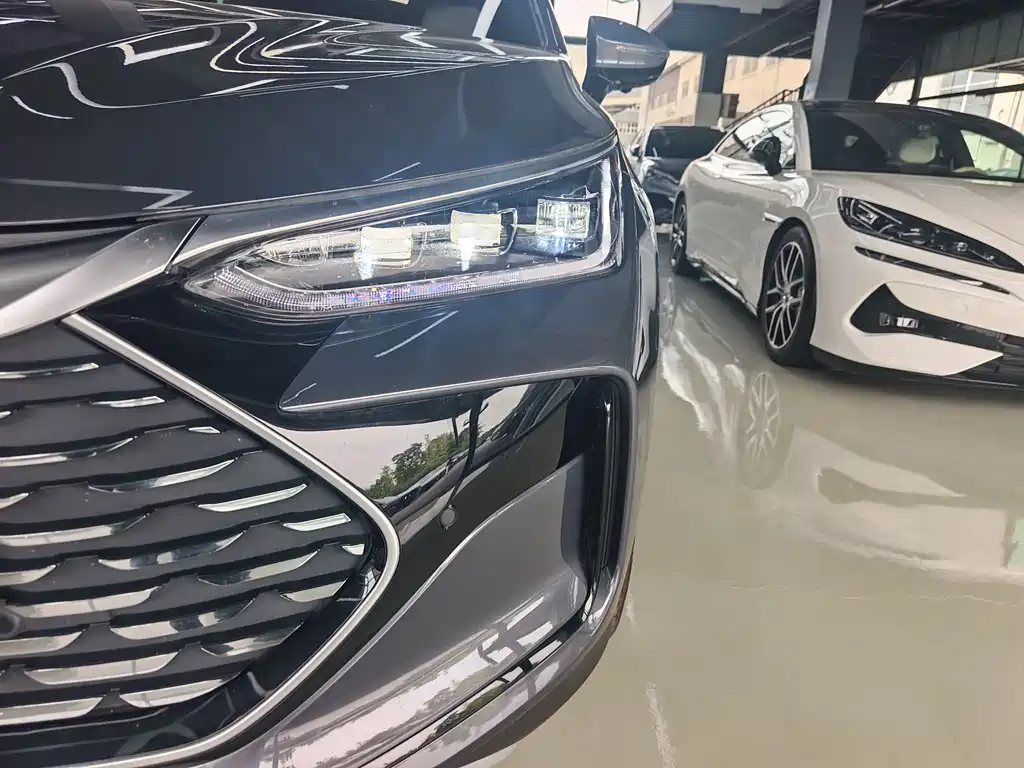 BYD Tang New Energy 2025 — фото 12