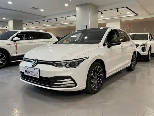 Volkswagen Golf 2021