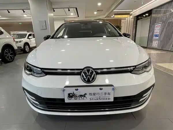 Volkswagen Golf 2021