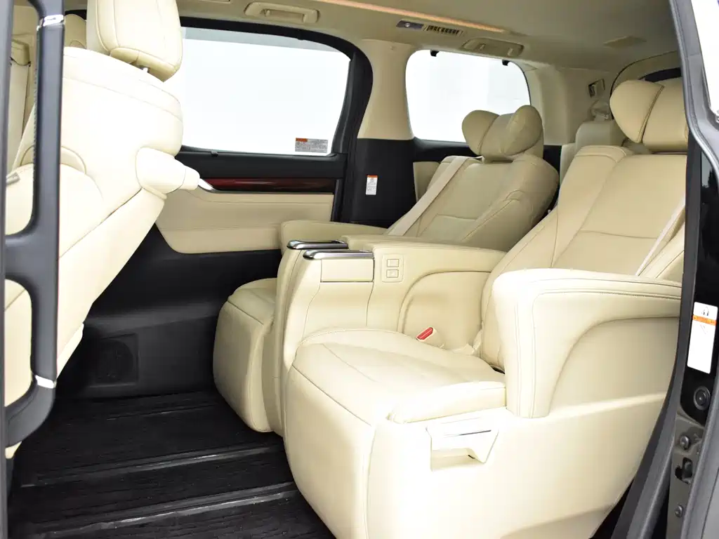 Toyota Alphard 2016 — фото 13