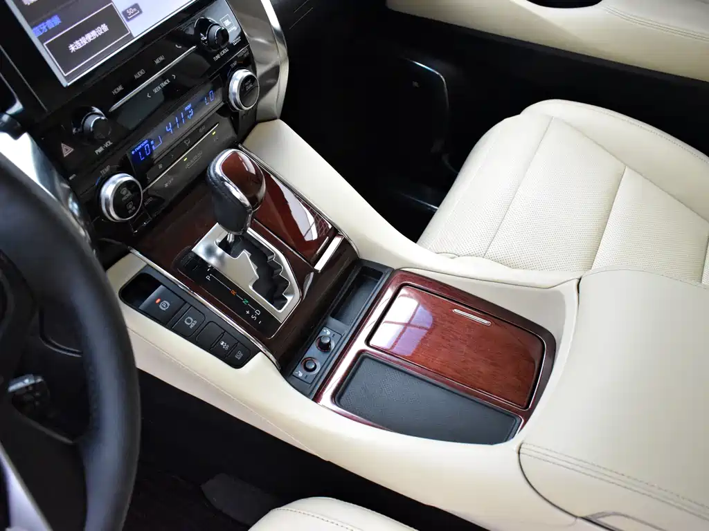 Toyota Alphard 2016 — фото 10