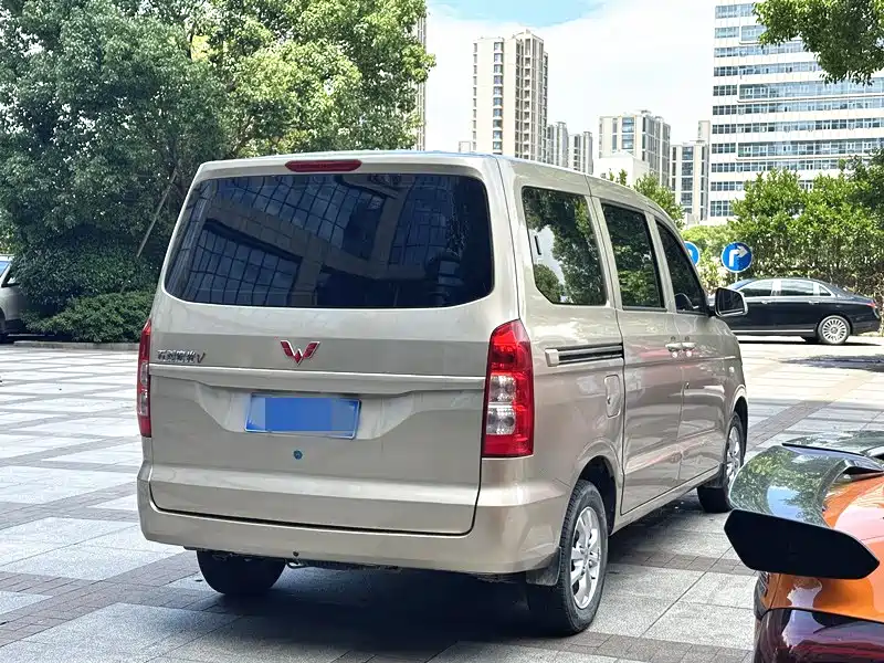 Wuling Hongguang V 2023 — фото 22
