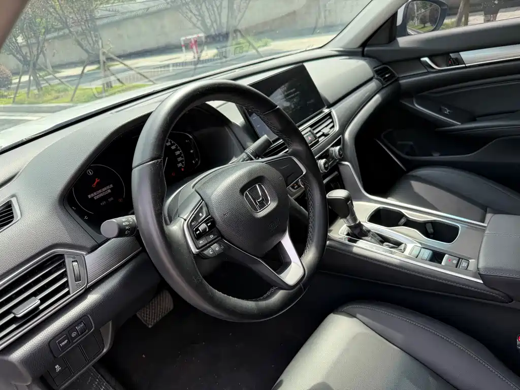 Honda Accord 2023 — фото 8