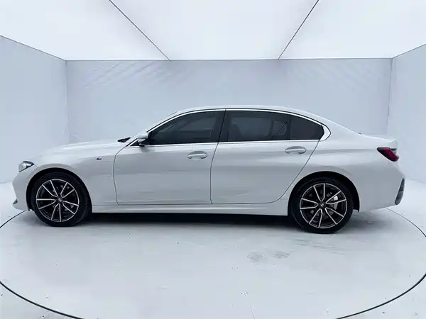 BMW 3 Series 2024