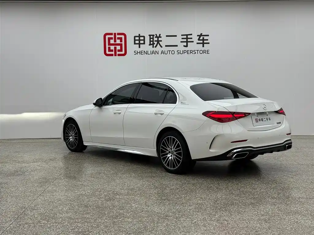 Mercedes-Benz C-Class 2023 — фото 3