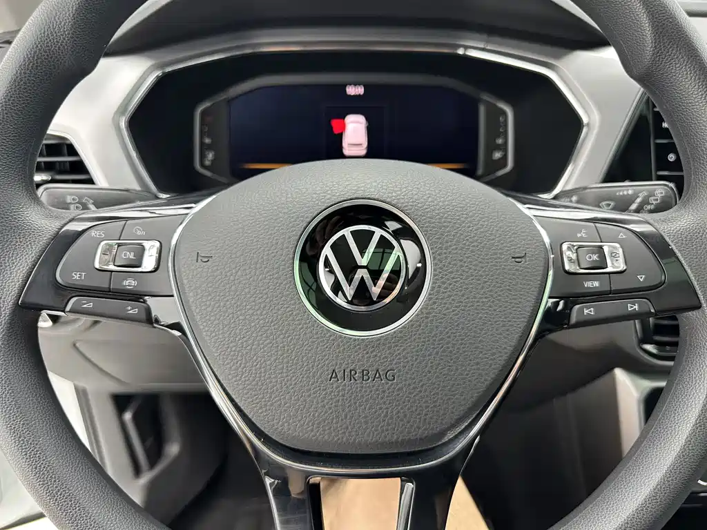 Volkswagen T-Cross 2023 — фото 13
